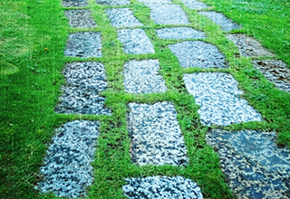 大雨災害から家を守るための雨どい掃除